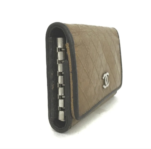 CHANEL Quilted Matelasse CC Logo Lambskin 6 Key Case/3U1226 - Picture 7 of 8